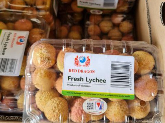 Un premier lot de litchis de Thanh Hà arrive en France